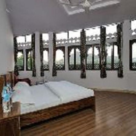 Fabhotel Prime Empire Palace Udaipur Oda fotoğraf